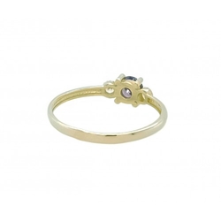 Ring aus Gelbgold mit Zirkonia