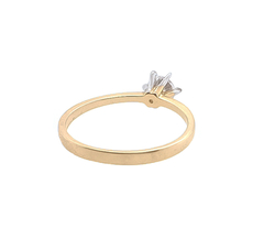 Ring aus Gelb- und Weissgold mit Zirkonia