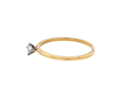 Ring aus Gelbgold mit Zirkonia